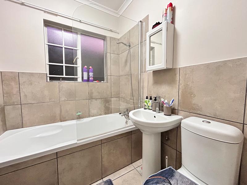 2 Bedroom Property for Sale in Ngwenya River Estate North West